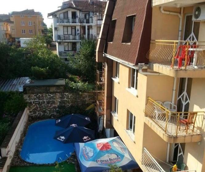 בית מלון כפרי Lotos Apartments