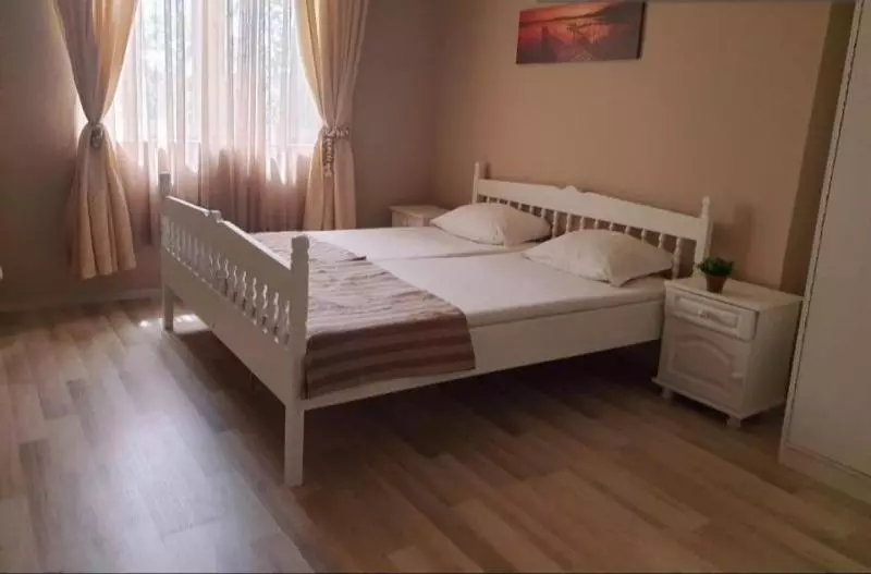هتل Lotos Apartments
