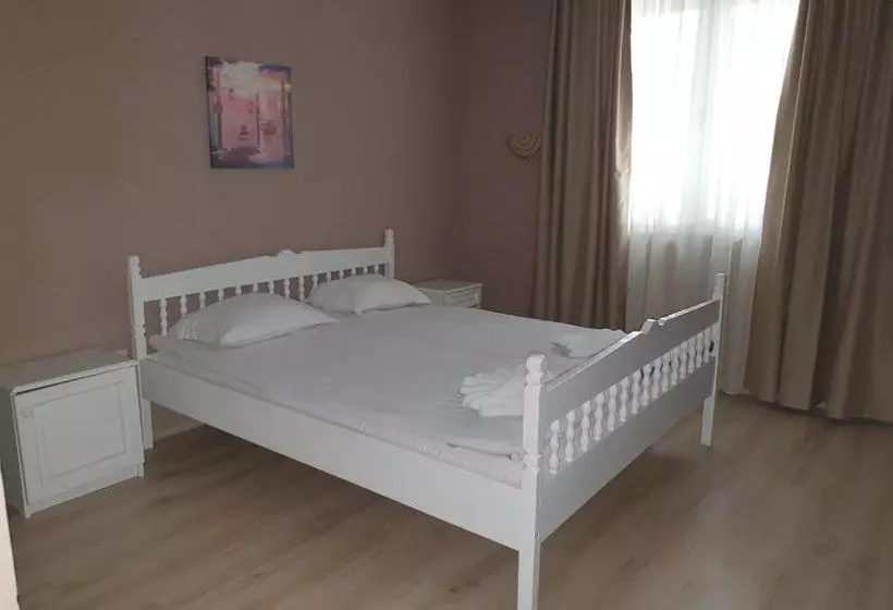 هتل Lotos Apartments