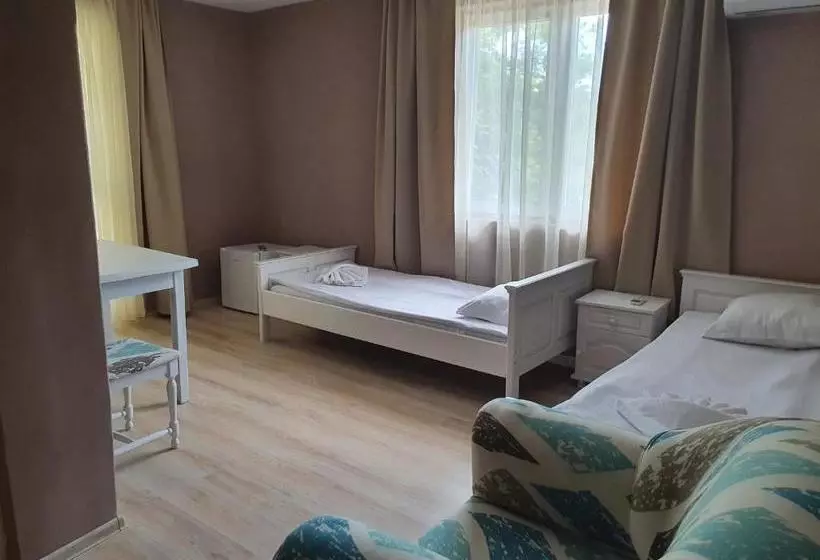 هتل Lotos Apartments