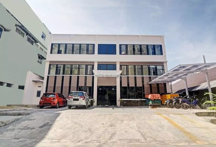 ホテル Oyo 90499  Fortune