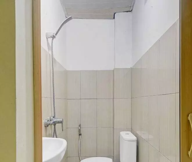 ホテル Oyo 90499  Fortune