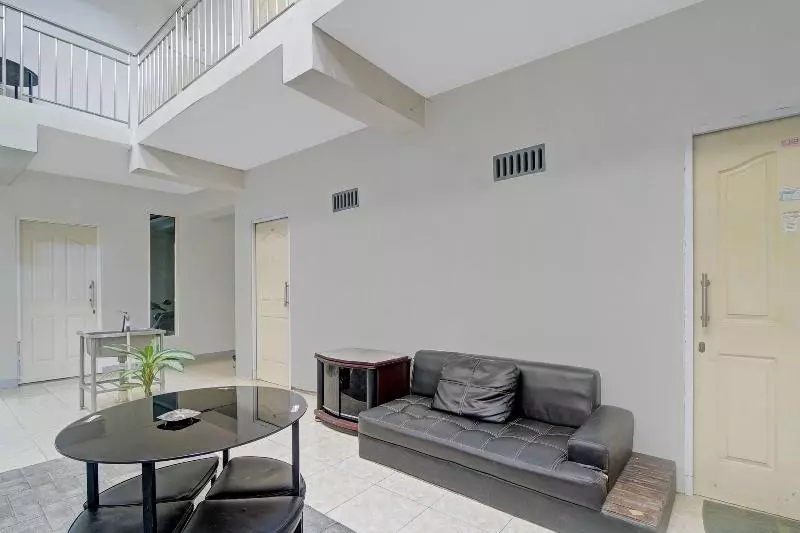 ホテル Oyo 90499  Fortune