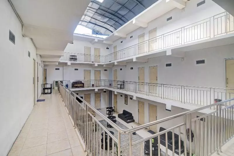 ホテル Oyo 90499  Fortune