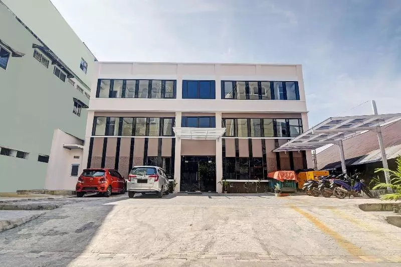 ホテル Oyo 90499  Fortune