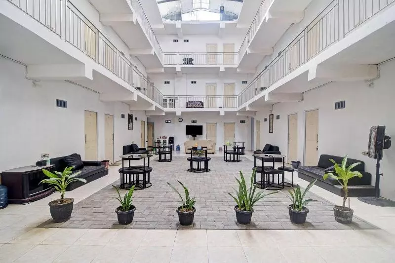 ホテル Oyo 90499  Fortune