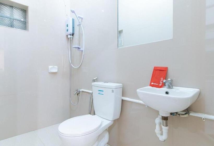 Hotel Reddoorz Plus Near Tambo Paranaque