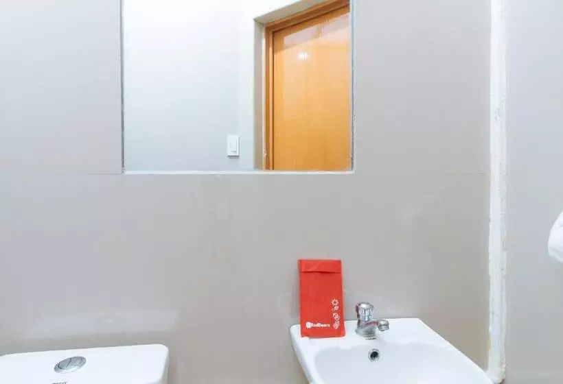 ホテル Reddoorz Plus Near Tambo Paranaque