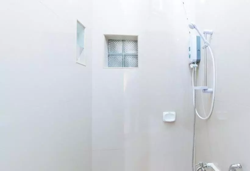 ホテル Reddoorz Plus Near Tambo Paranaque
