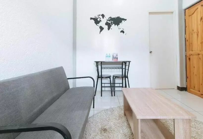 ホテル Reddoorz Plus Near Tambo Paranaque