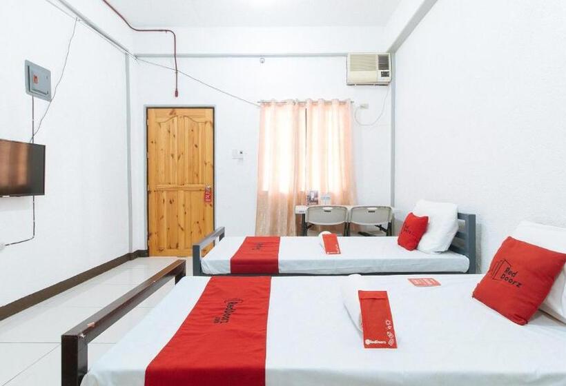 Hotel Reddoorz Plus Near Tambo Paranaque