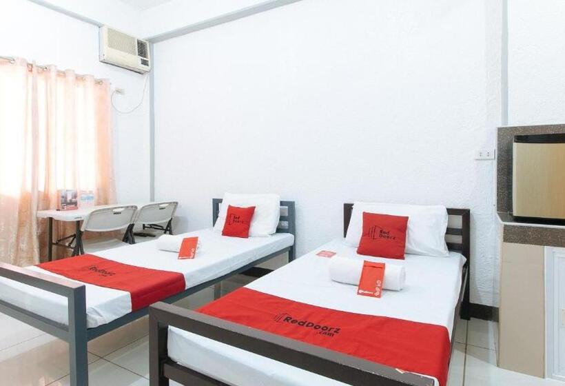 Hotel Reddoorz Plus Near Tambo Paranaque