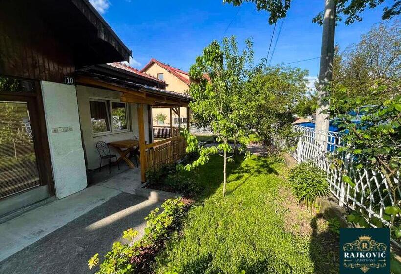 پانسیون Apartmani Rajkovic