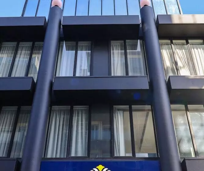 Microtel By Wyndham Wellington