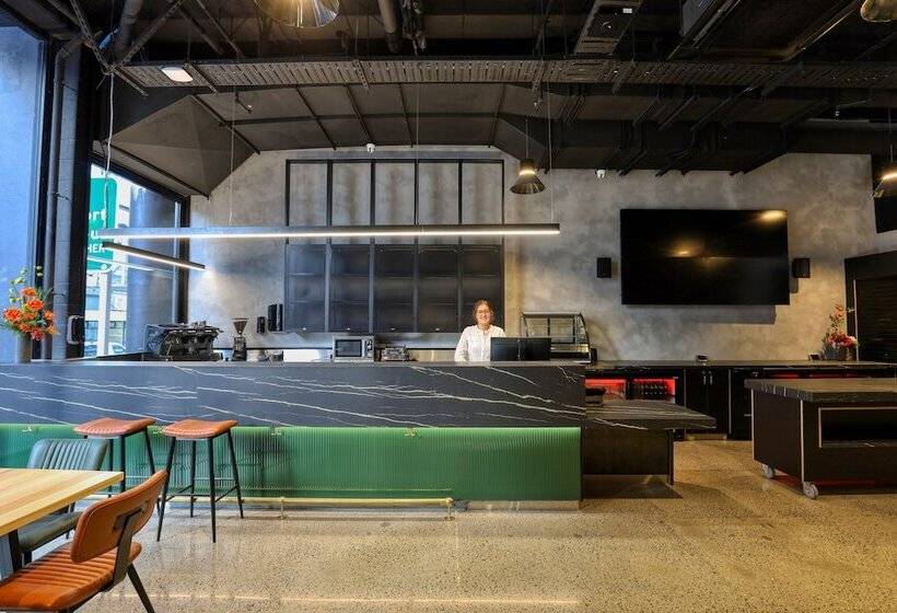 Microtel By Wyndham Wellington