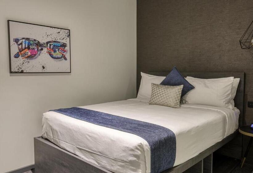 Microtel By Wyndham Wellington