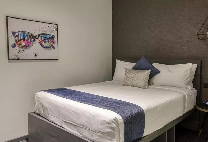 Microtel By Wyndham Wellington