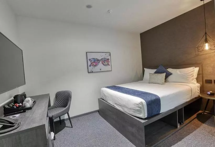 Microtel By Wyndham Wellington