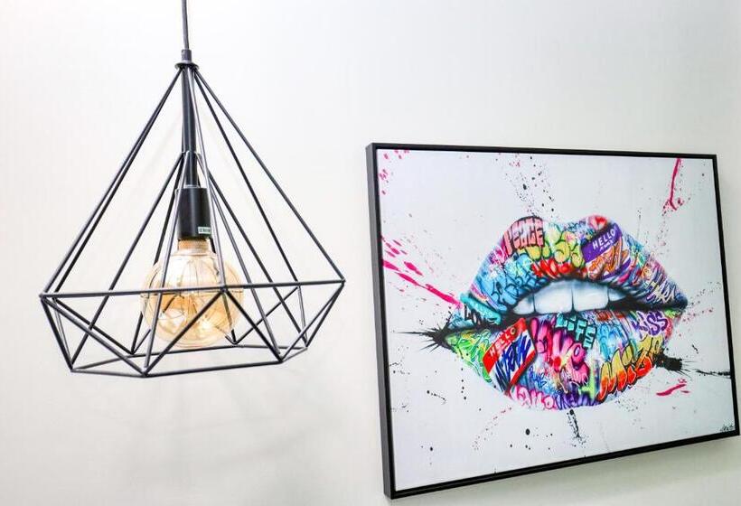 Microtel By Wyndham Wellington