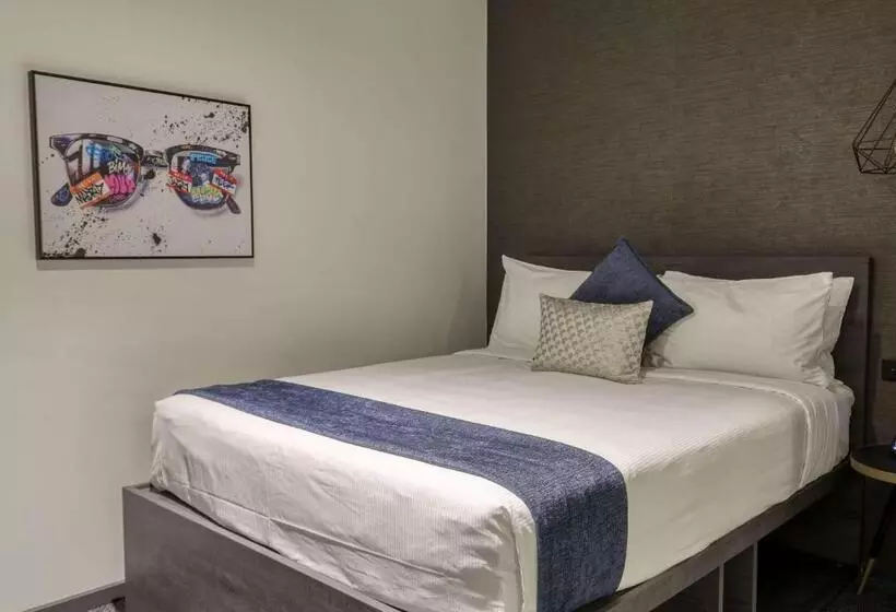 Microtel By Wyndham Wellington