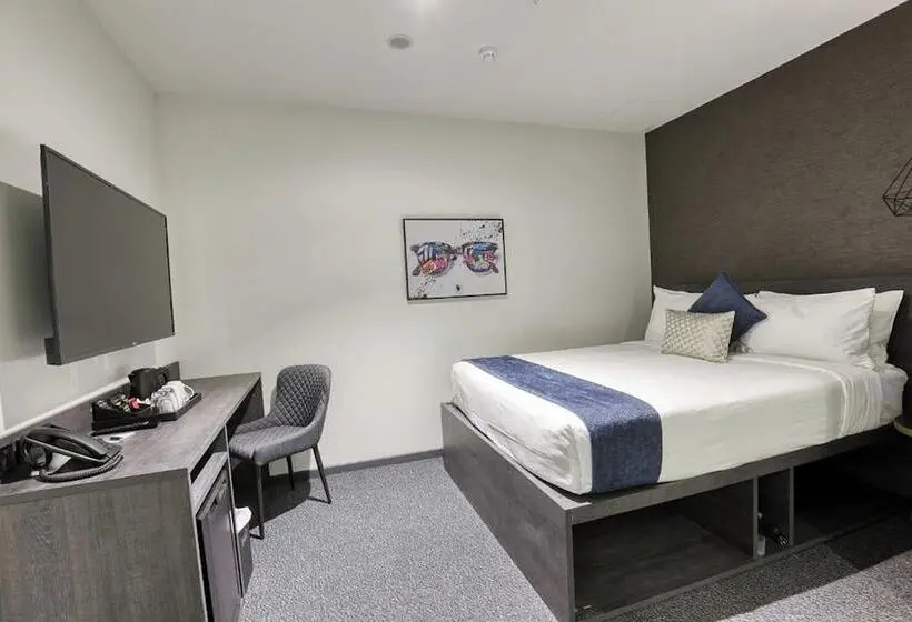Microtel By Wyndham Wellington