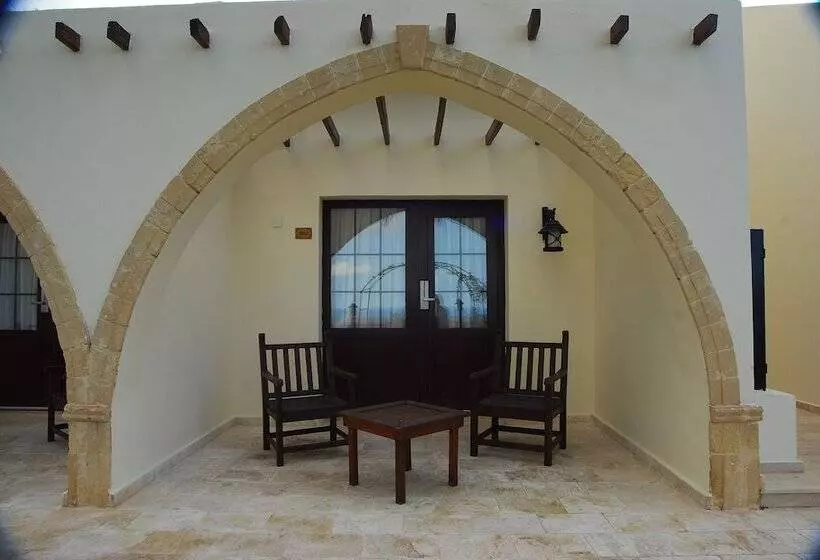 Отель Bellapais Monastery Village