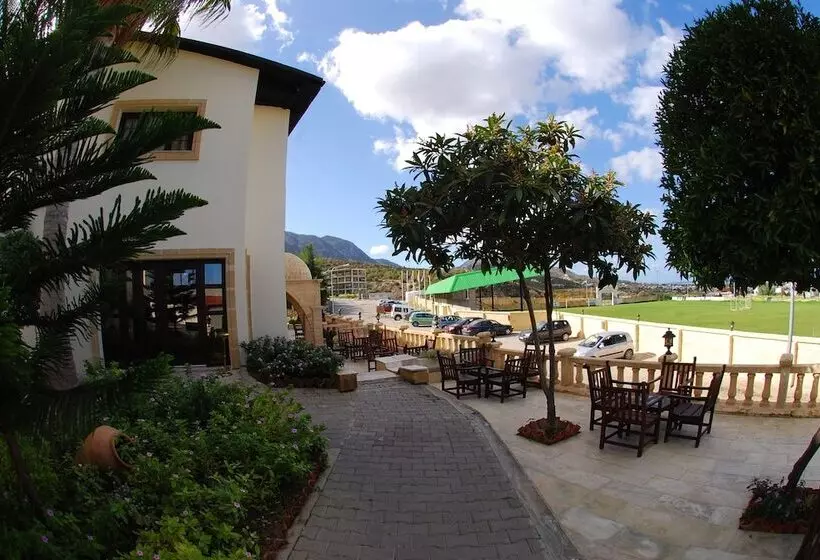 Отель Bellapais Monastery Village