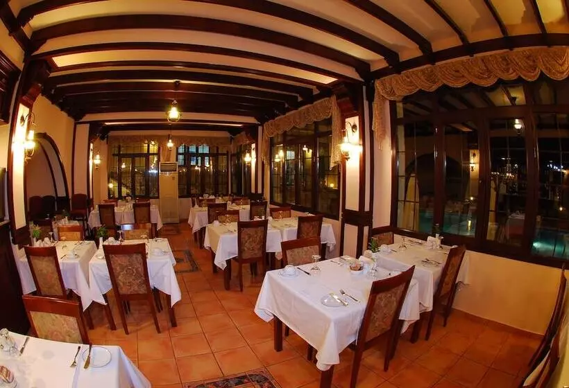 Отель Bellapais Monastery Village