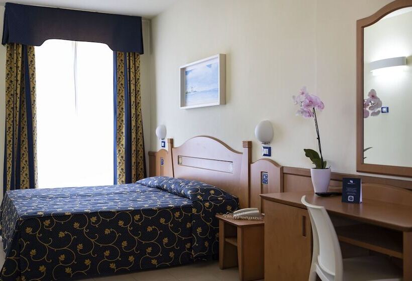 فندق Blu Salento Village