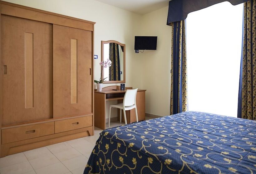 فندق Blu Salento Village