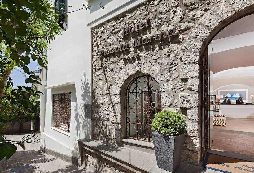 هتل Della Piccola Marina