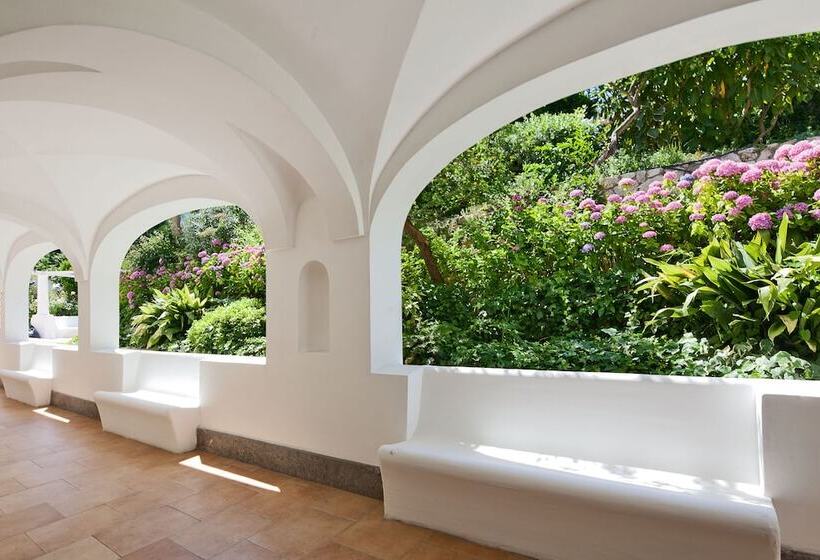 هتل Della Piccola Marina