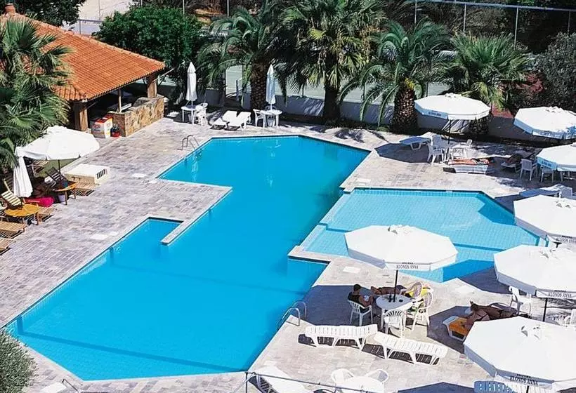 ホテル Klonos Anna