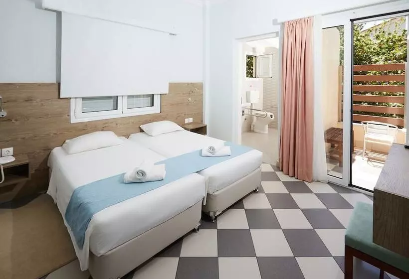 ホテル Klonos Anna