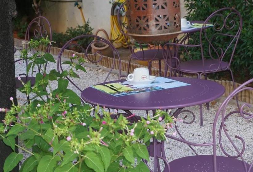 בית מלון כפרי Bleu Riviera