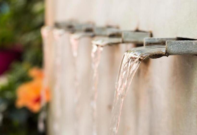 בית מלון כפרי Montaigne & Spa