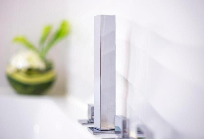 בית מלון כפרי Montaigne & Spa