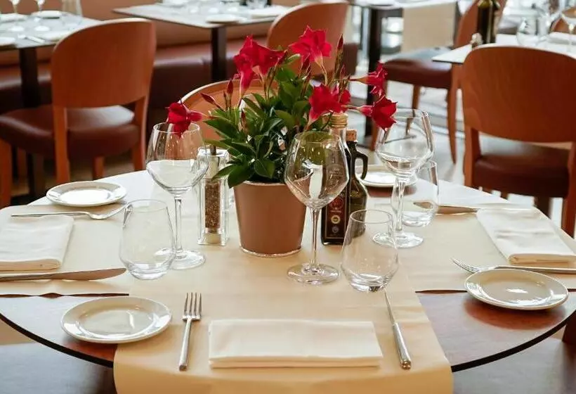 酒店 Montaigne & Spa