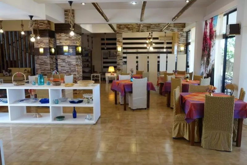 酒店 Panorama Genadi