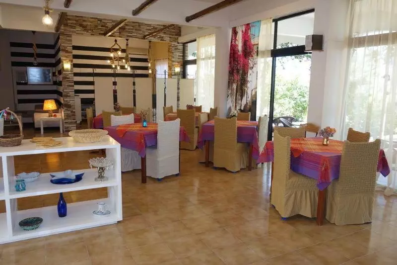 酒店 Panorama Genadi