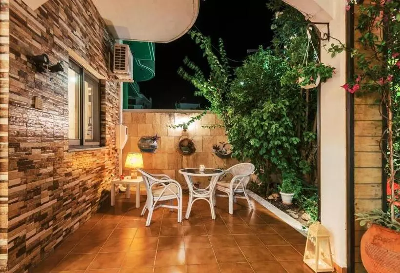 酒店 Panorama Genadi