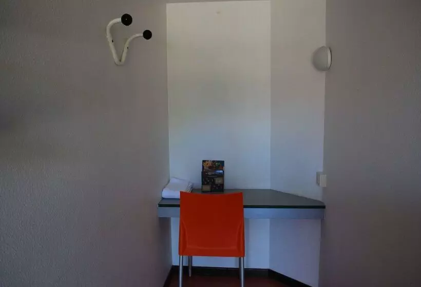 בית מלון כפרי Premiere Classe Epinal