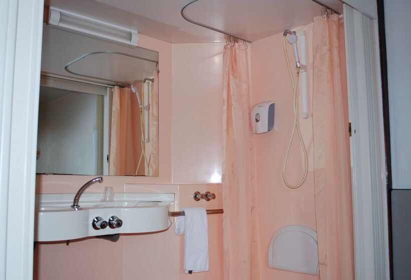 בית מלון כפרי Premiere Classe Epinal