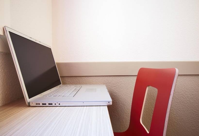 Hotel Premiere Classe Paris Ouest Pont De Suresnes