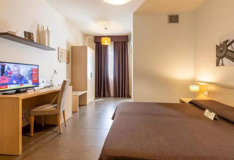 هتل Torre Del Sud