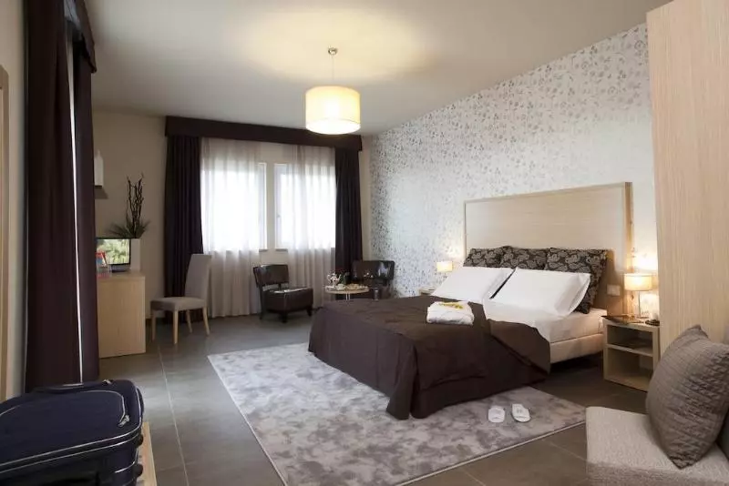 هتل Torre Del Sud