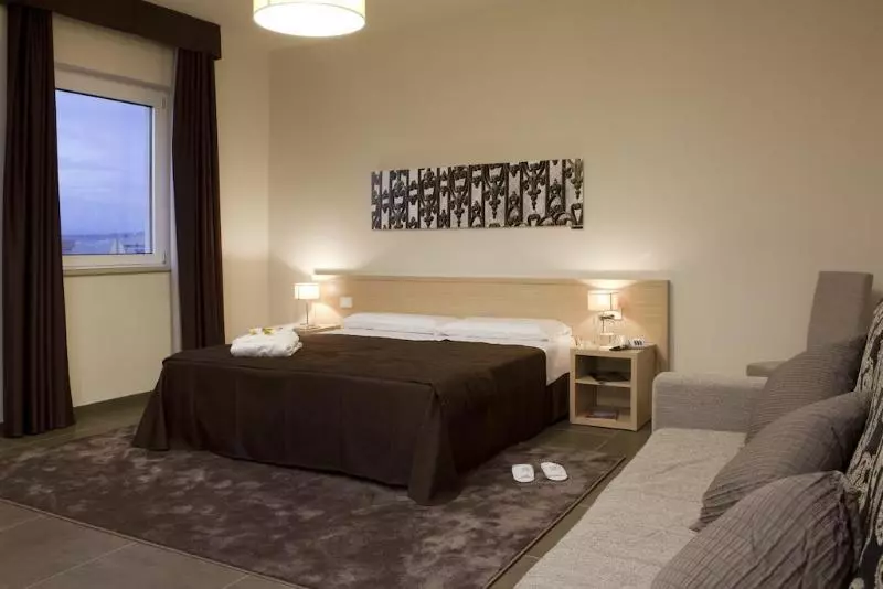 هتل Torre Del Sud