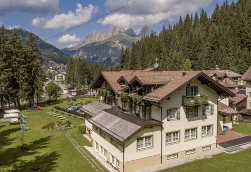 Отель Villa Rosella Park & Wellness