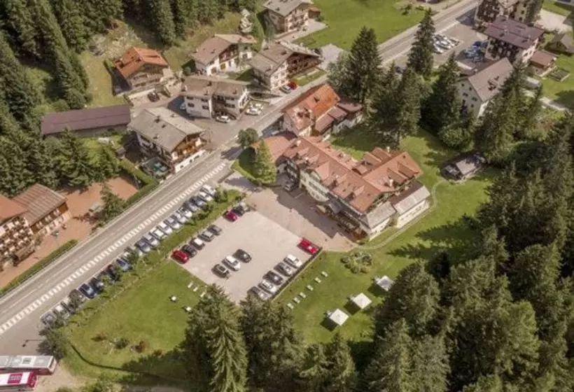 Отель Villa Rosella Park & Wellness