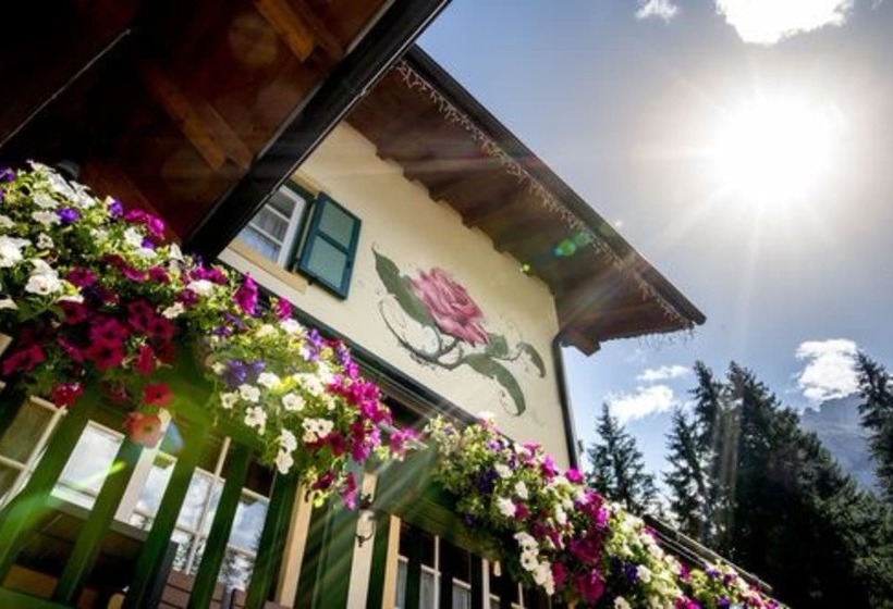 Отель Villa Rosella Park & Wellness